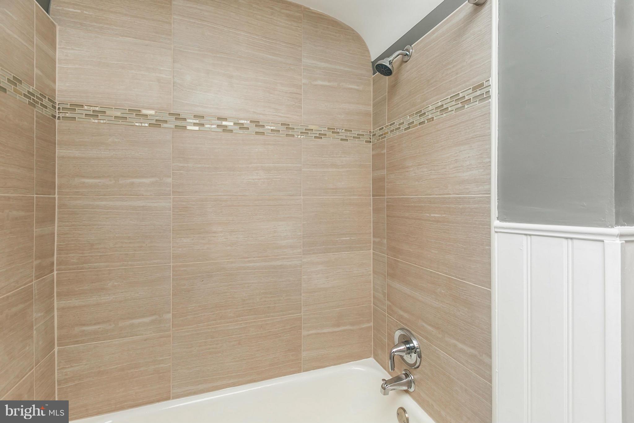 4907 West Hills Road Baltimore, MD 21229 - Photo 19 of 30 Bath