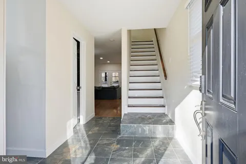 $389,900 | 4 Variton Drive, Wilmington, DE 19810