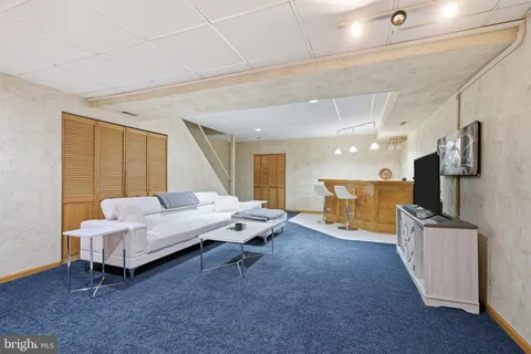 $389,900 | 4 Variton Drive, Wilmington, DE 19810