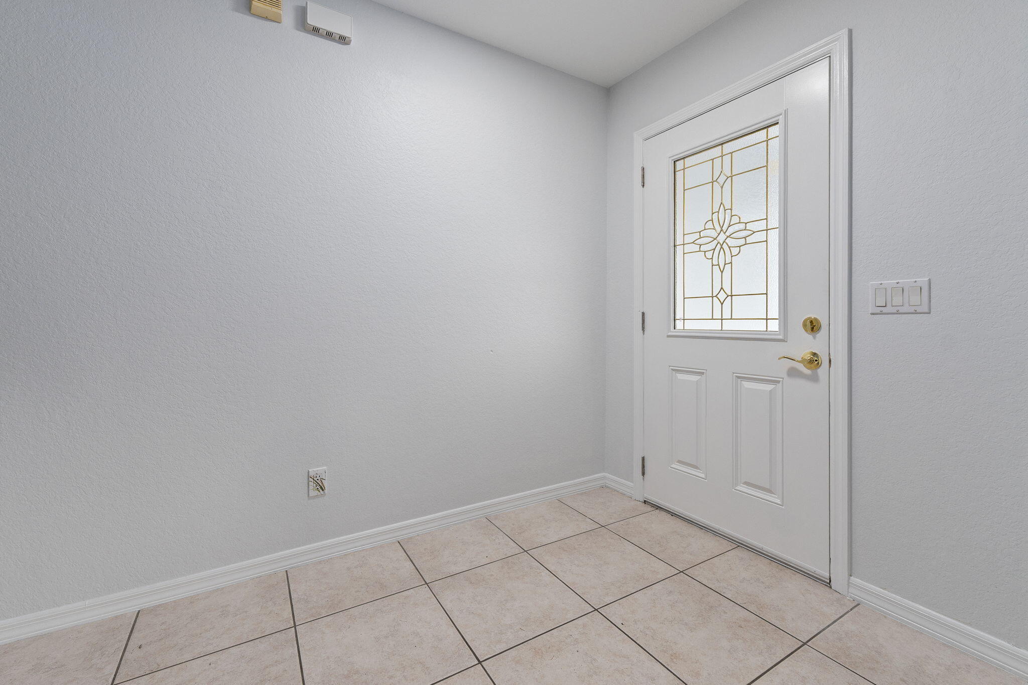 2452 Southwest Fair Isle Road Port St. Lucie, FL 34987 - Photo 13 of 52 14-web-or-mls-DSC04244