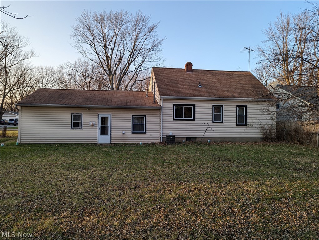 33610 Guilbert Road Eastlake, OH 44095 - Photo 2 of 20