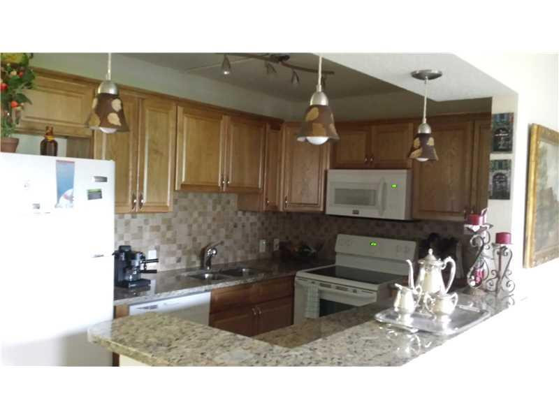 426 Mansfield K, Unit 426 Boca Raton, FL 33434 - Photo 2 of 6 Kitchen