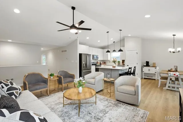 $415,000 | 1752 Martingale Lane, Eureka, MO 63025