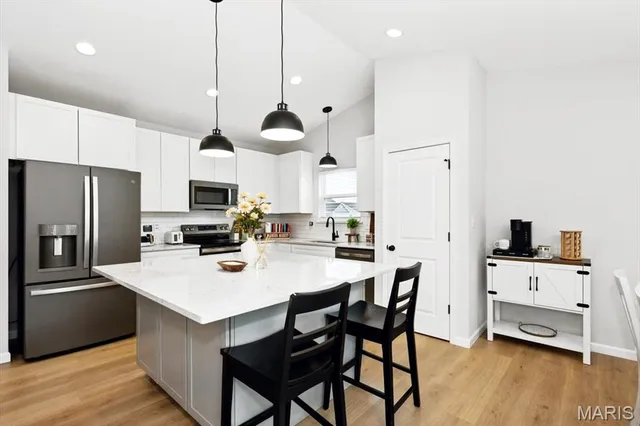 $415,000 | 1752 Martingale Lane, Eureka, MO 63025