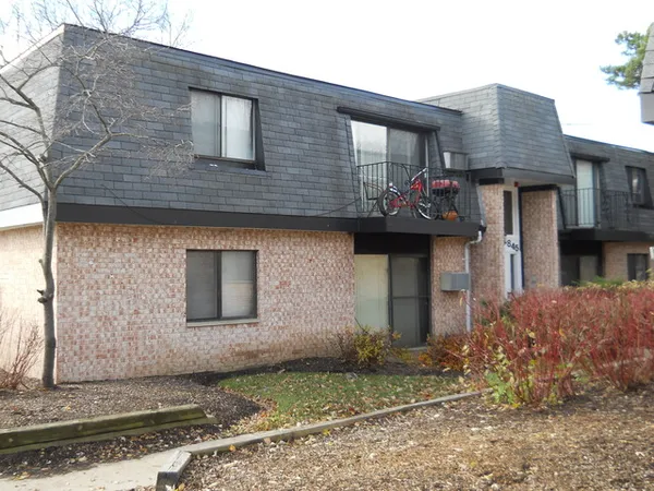 $1,475 | 845 Westmoreland Drive, Unit 6, Vernon Hills, IL 60061