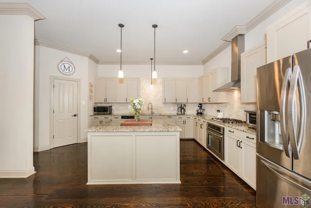 $374,900 | 8274 Seville Court, Baton Rouge, LA 70820