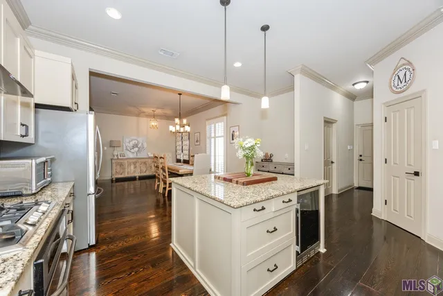 $374,900 | 8274 Seville Court, Baton Rouge, LA 70820