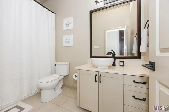 $374,900 | 8274 Seville Court, Baton Rouge, LA 70820