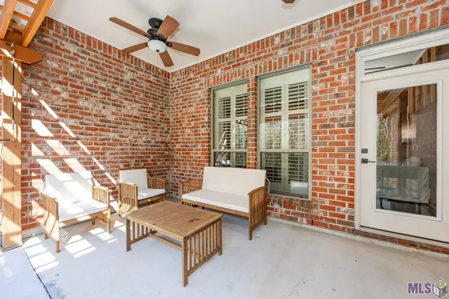 $374,900 | 8274 Seville Court, Baton Rouge, LA 70820