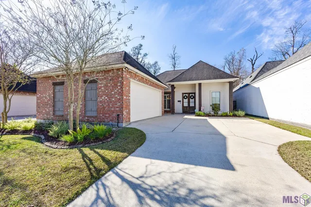 $374,900 | 8274 Seville Court, Baton Rouge, LA 70820