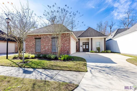 $374,900 | 8274 Seville Court, Baton Rouge, LA 70820