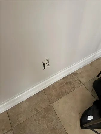 $1,995 | 4201 West McNab Road, Unit 13, Pompano Beach, FL 33069