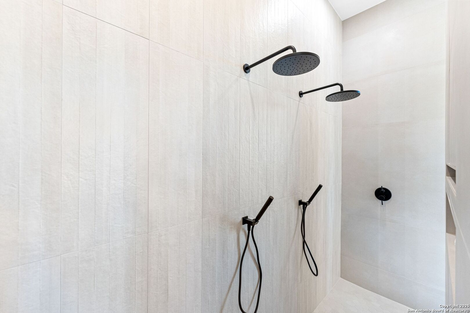 1202 Cielo Rio Drive Pipe Creek, TX 78063 - Photo 27 of 54 a bathroom with a shower