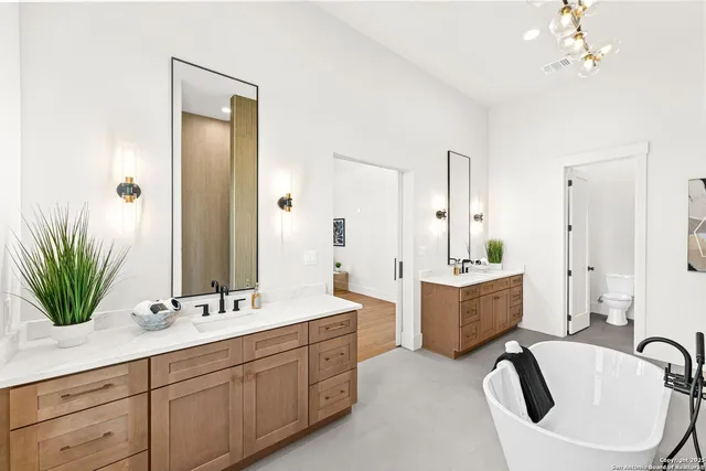 $969,000 | 1202 Cielo Rio Drive, Pipe Creek, TX 78063