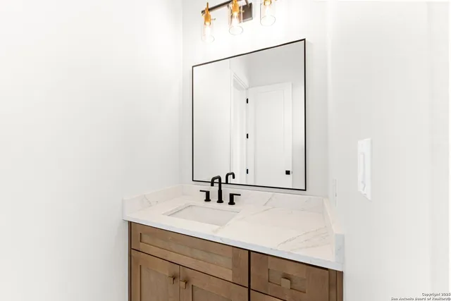 $969,000 | 1202 Cielo Rio Drive, Pipe Creek, TX 78063