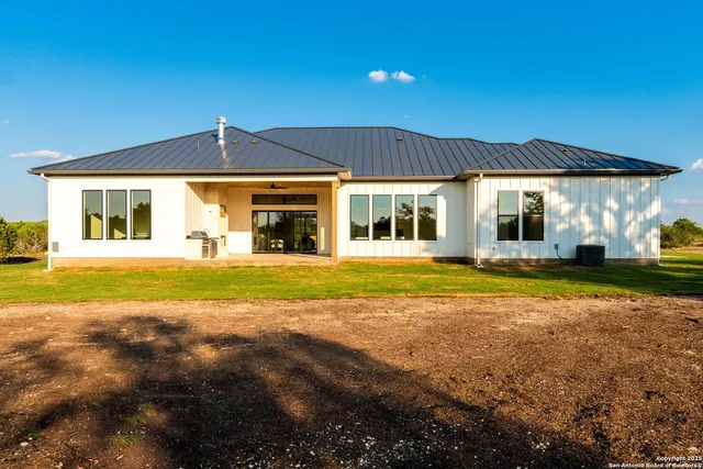 $969,000 | 1202 Cielo Rio Drive, Pipe Creek, TX 78063