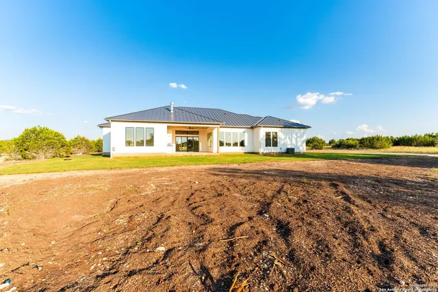 $969,000 | 1202 Cielo Rio Drive, Pipe Creek, TX 78063