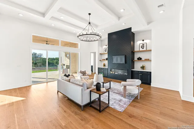 $969,000 | 1202 Cielo Rio Drive, Pipe Creek, TX 78063