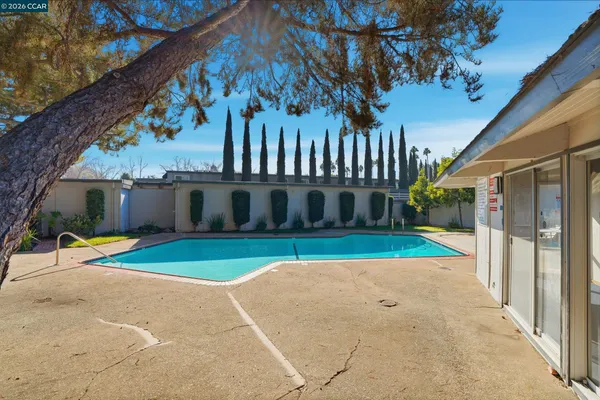 a view of outdoor space yard and porch