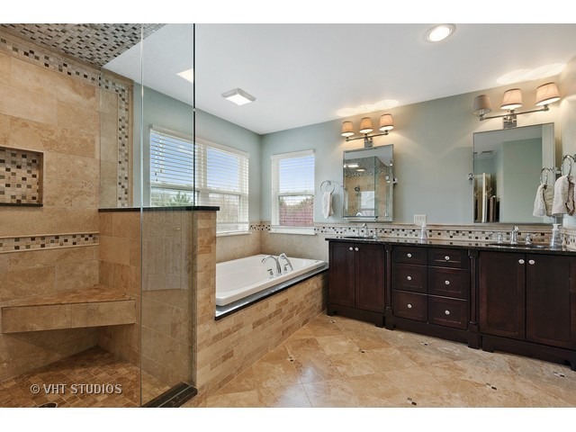 63 Holabird Loop Highwood, IL 60040 - Photo 13 of 25