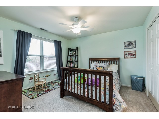 63 Holabird Loop Highwood, IL 60040 - Photo 16 of 25