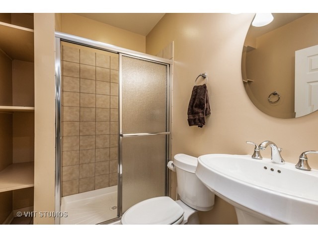 63 Holabird Loop Highwood, IL 60040 - Photo 19 of 25