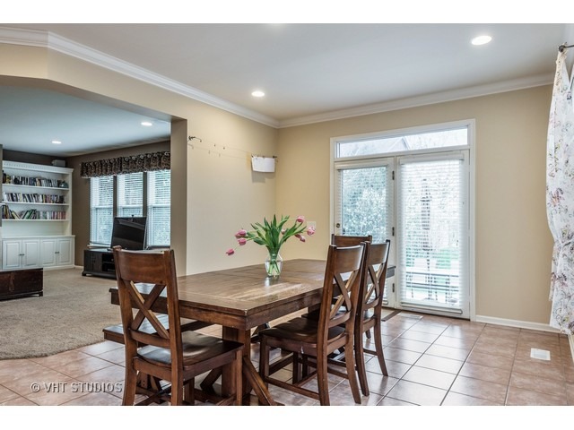 63 Holabird Loop Highwood, IL 60040 - Photo 6 of 25