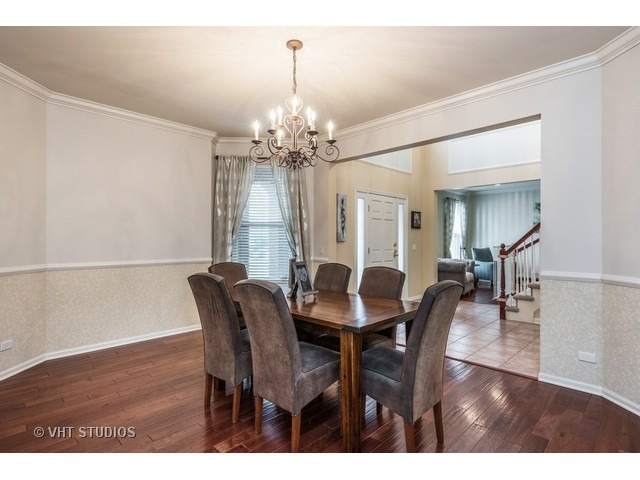 63 Holabird Loop Highwood, IL 60040 - Photo 7 of 25