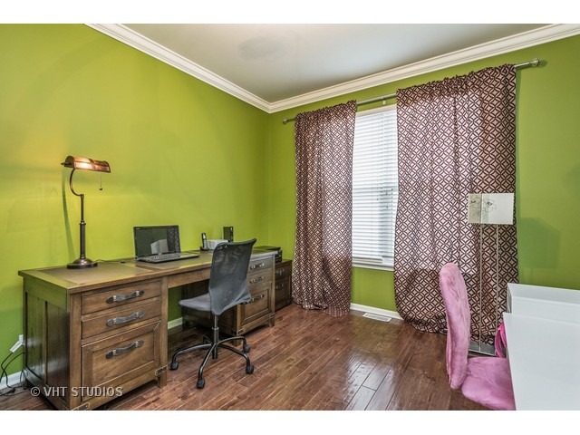 63 Holabird Loop Highwood, IL 60040 - Photo 9 of 25