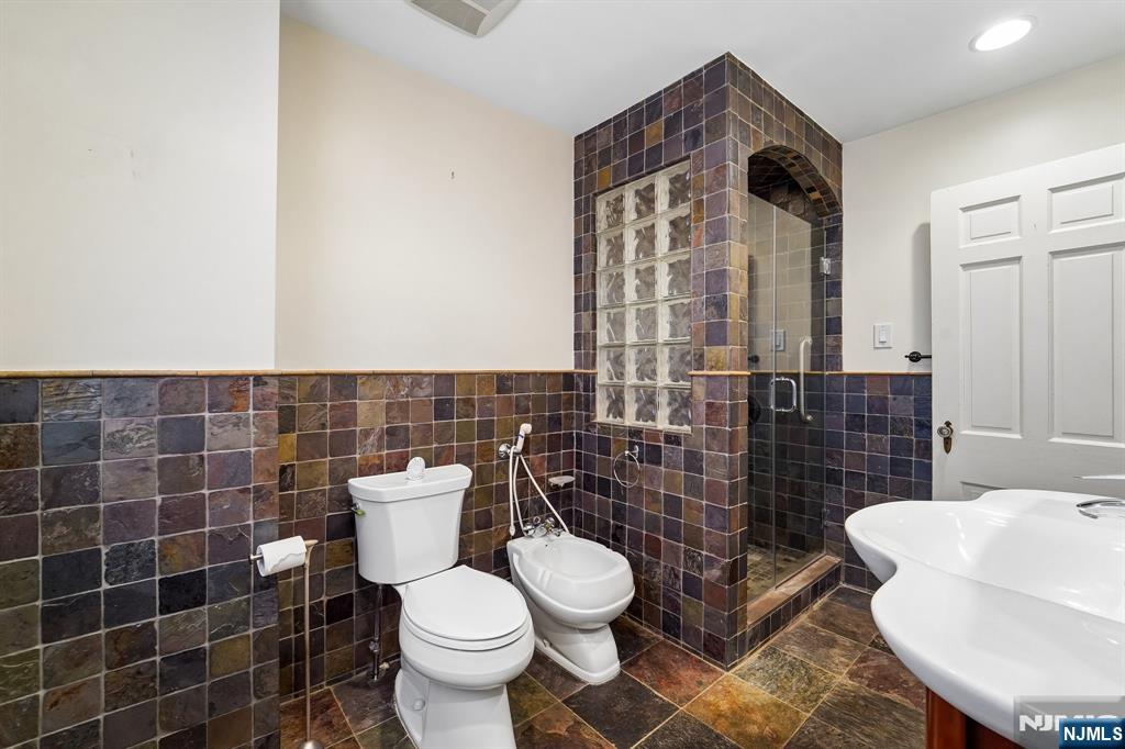 122 Holland Road South Orange, NJ 07079 - Photo 32 of 45