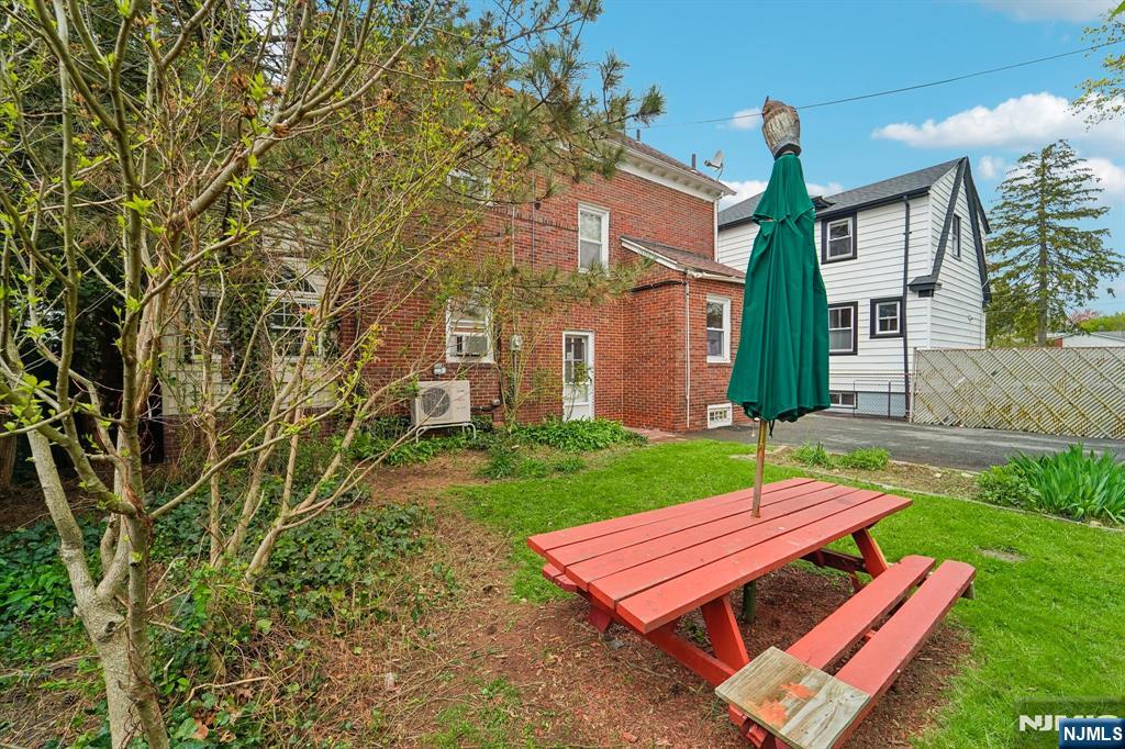 122 Holland Road South Orange, NJ 07079 - Photo 10 of 45