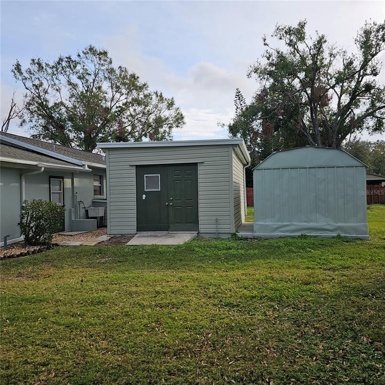 905 10th Street Southwest Ruskin, FL 33570 - Photo 13 of 16