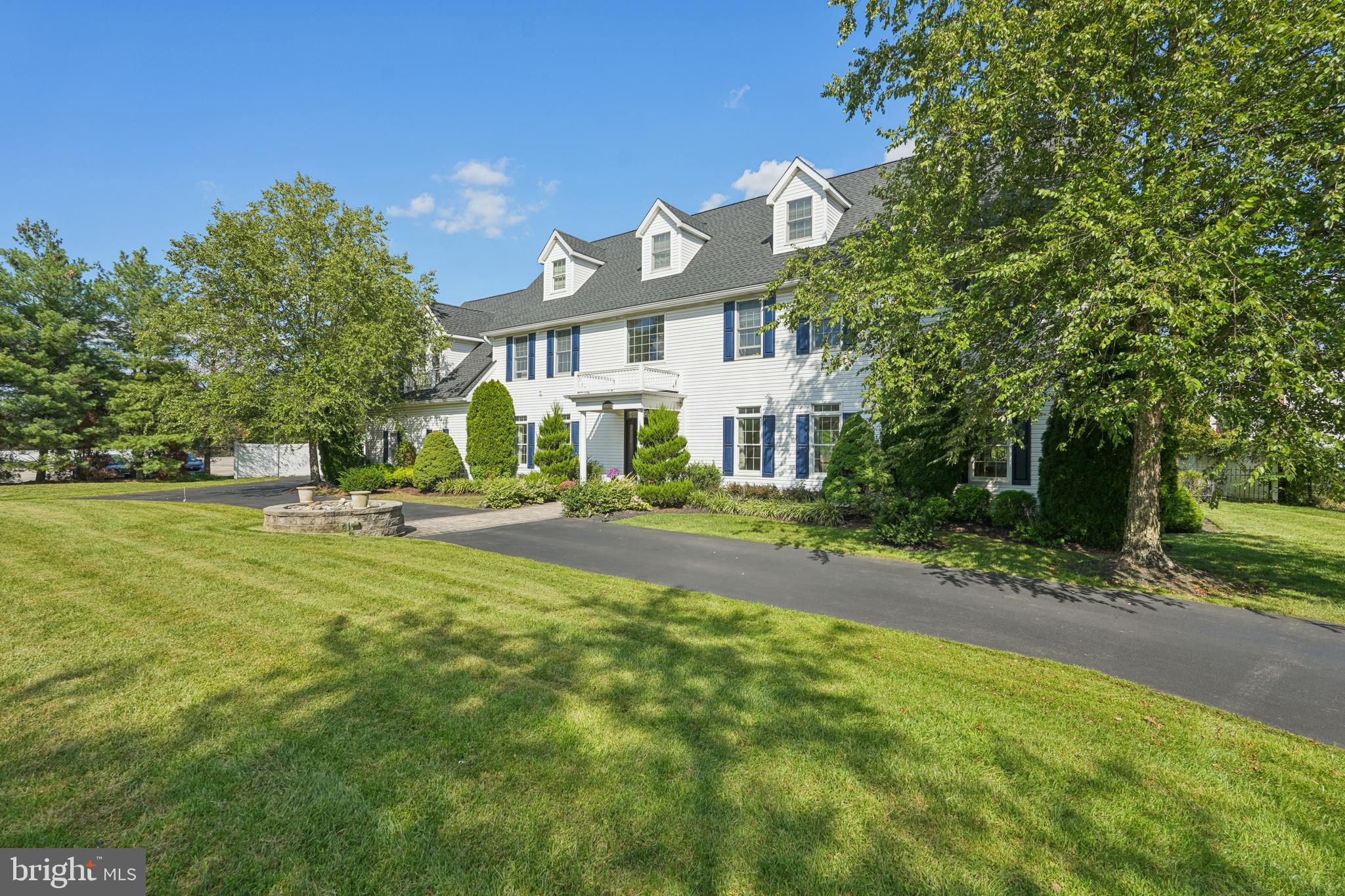 3008 New Albany Road Cinnaminson, NJ 08077 - Photo 3 of 4 a front view of a house with a yard