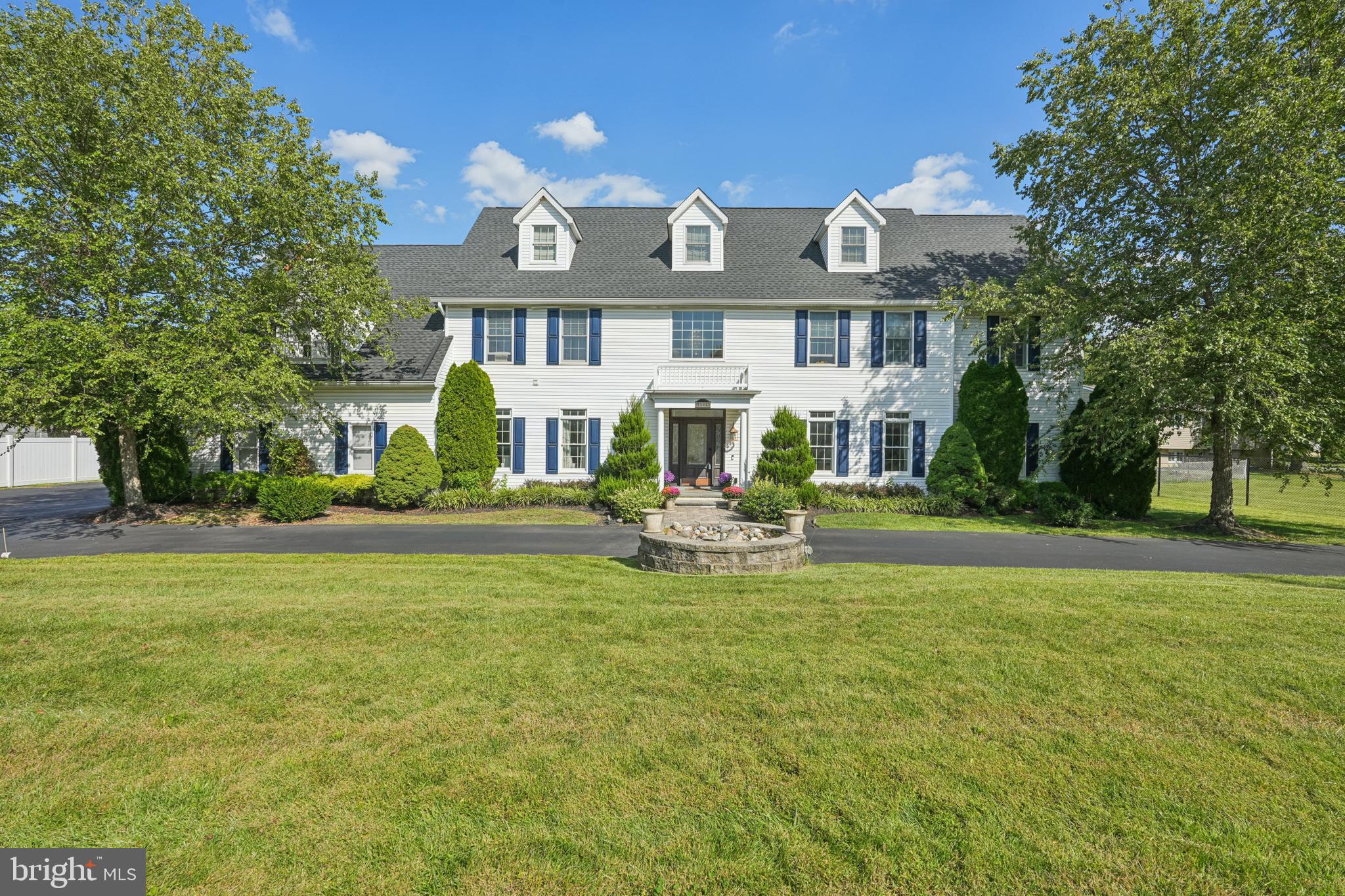 3008 New Albany Road Cinnaminson, NJ 08077 - Photo 4 of 4 a front view of a house with garden and porch