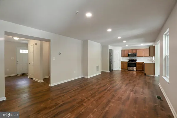 $3,800 | 6981 Linden Avenue, Elkridge, MD 21075