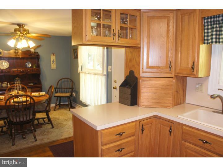 11 Rampart East Media, PA 19063 - Photo 8 of 25 Kitchen