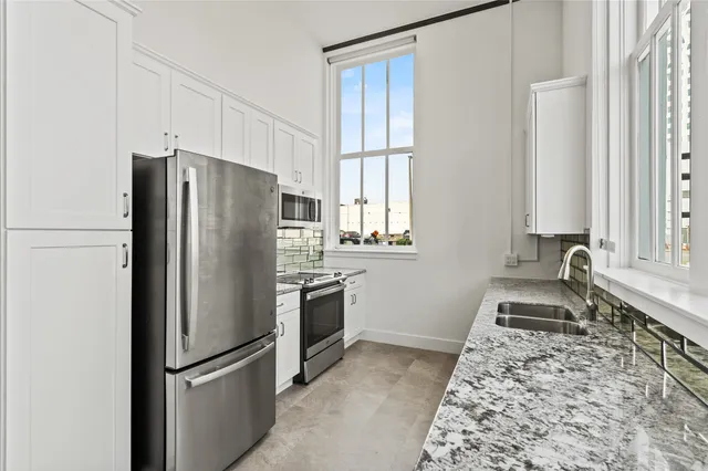 $2,900 | 2102 Mechanic Street, Unit 106, Galveston, TX 77550