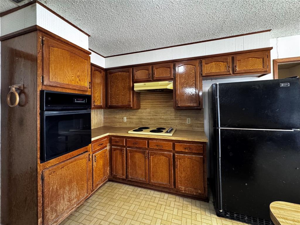 1328 Timbercreek Road Benbrook, TX 76126 - Photo 6 of 17 Gallery Image 6
