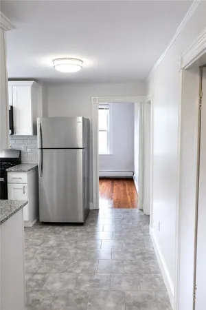 $1,975 | 299 State Street, Unit 3, Bristol, RI 02809