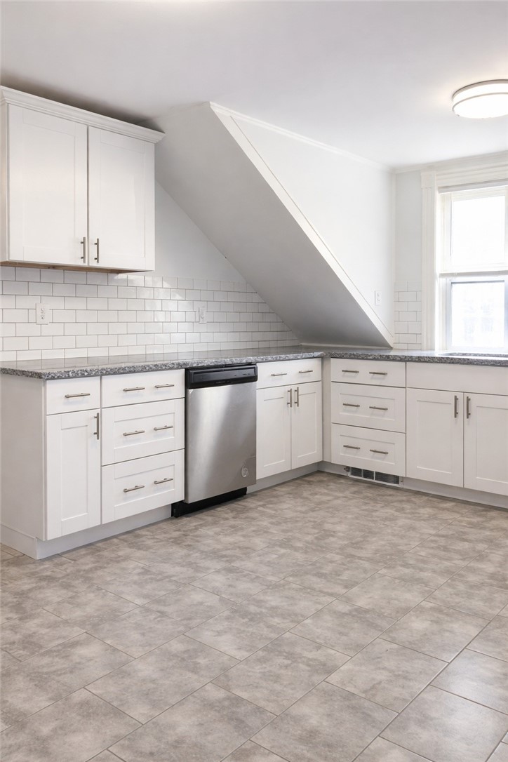 299 State Street, Unit 3 Bristol, RI 02809 - Photo 5 of 20