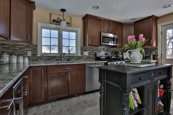 50 Prospect Street Marblehead, MA 01945 - Photo 8 of 16 Gallery Image 8