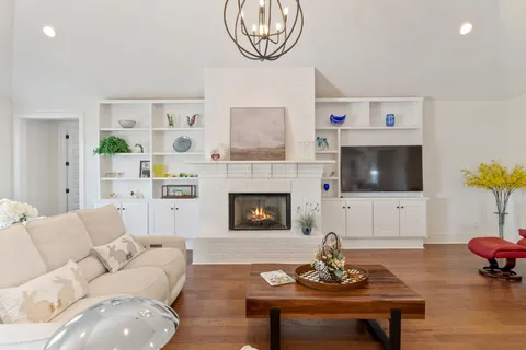 $1,079,000 | 2011 Memorial Drive, Franklin, TN 37064