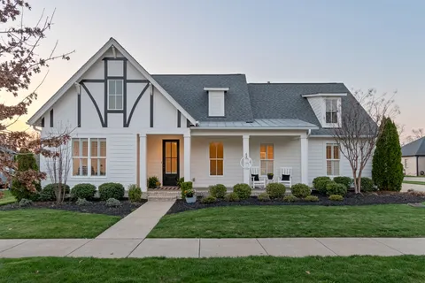 $1,079,000 | 2011 Memorial Drive, Franklin, TN 37064