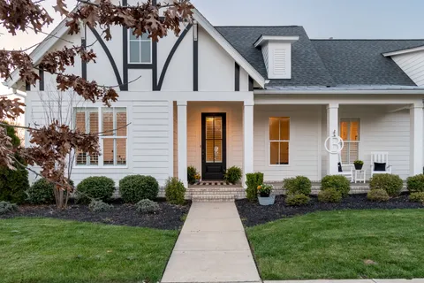 $1,079,000 | 2011 Memorial Drive, Franklin, TN 37064