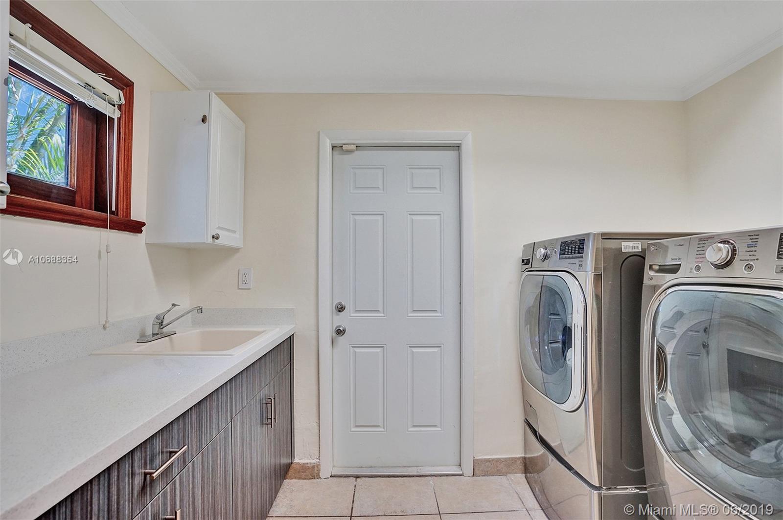 4838 Pine Tree Drive Miami Beach, FL 33140 - Photo 13 of 29