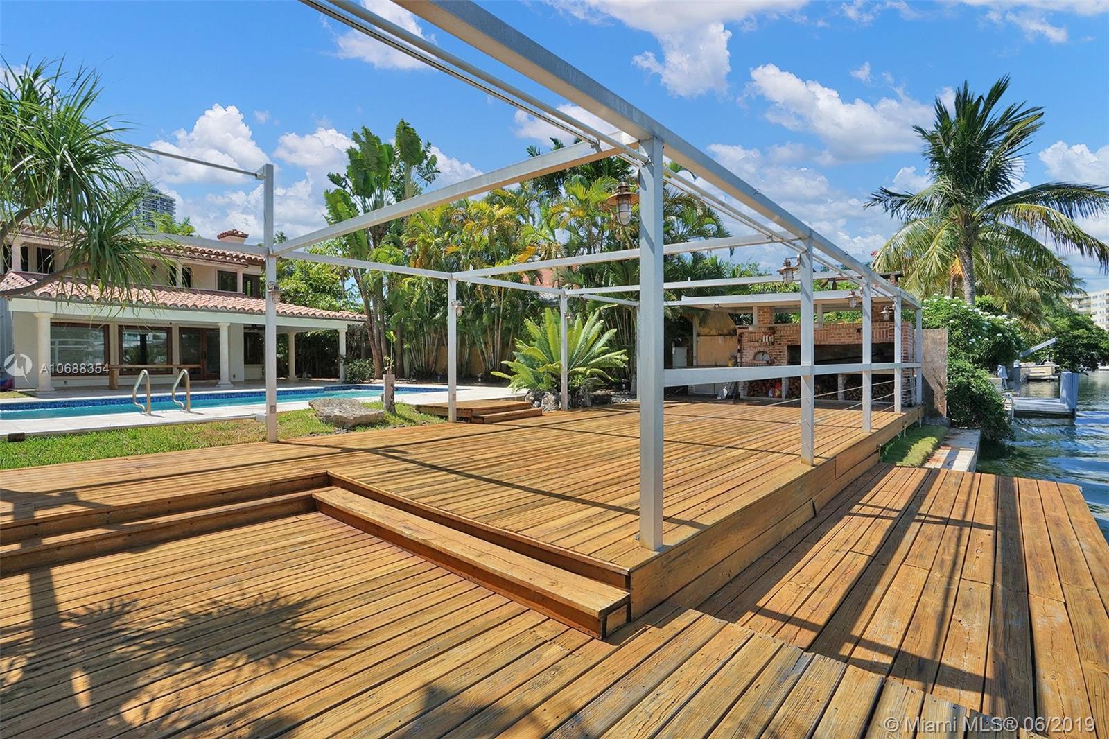 4838 Pine Tree Drive Miami Beach, FL 33140 - Photo 26 of 29