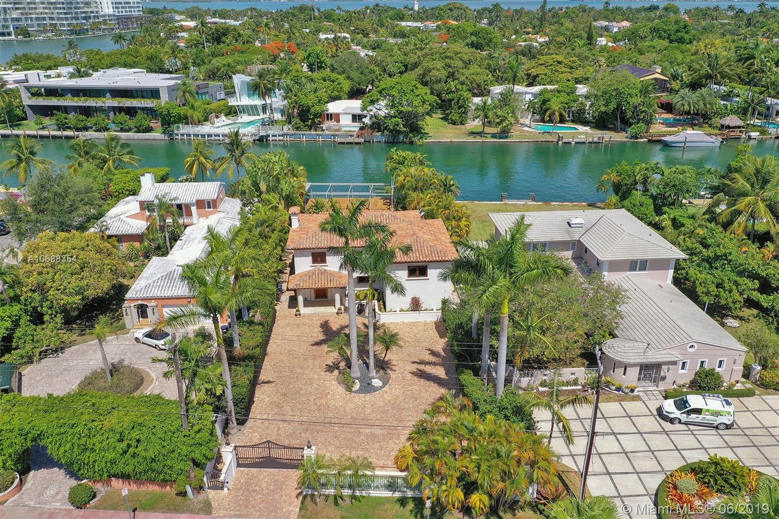 4838 Pine Tree Drive Miami Beach, FL 33140 - Photo 4 of 29