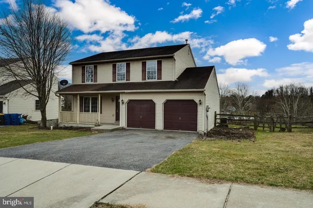 $359,900 | 326 Dogwood Lane, Womelsdorf, PA 19567