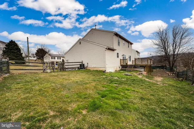 $359,900 | 326 Dogwood Lane, Womelsdorf, PA 19567