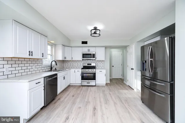 $359,900 | 326 Dogwood Lane, Womelsdorf, PA 19567